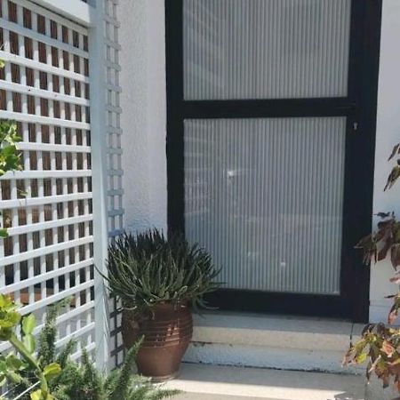 Private Bedroom Paphos Central المظهر الخارجي الصورة