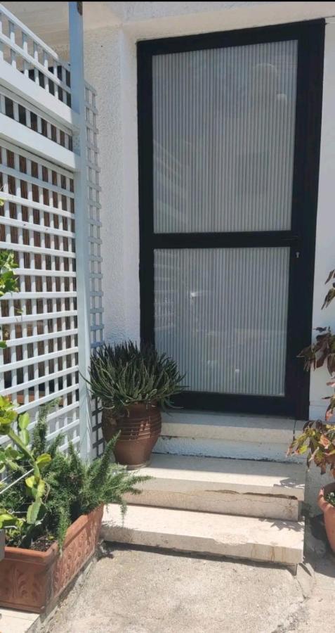 Private Bedroom Paphos Central المظهر الخارجي الصورة